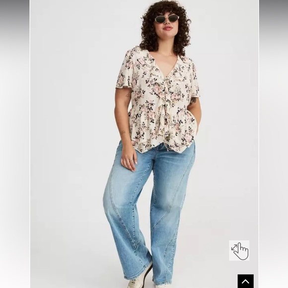 Torrid Jocie Floral Birch Ruffle V-Neck Top 4X Women's Plus Size Blouse - Picture 2 of 8